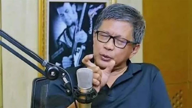 Rocky Gerung Sebut Pujian Prabowo ke Jokowi Cuma Kertas Permen: Pahit di Dalam