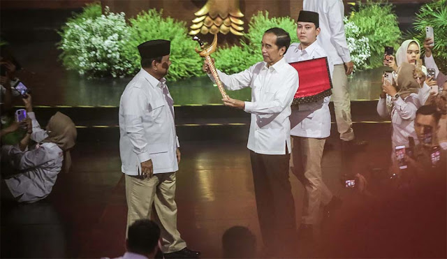 Prabowo di Antara Hidup Jokowi atau Adili Jokowi