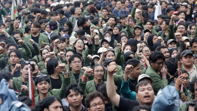 Aksi Indonesia Gelap Kritik Program MBG: Siswa Bisa Makan Siang Gratis tapi Keluarganya Kelaparan