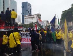 Gelombang Protes Indonesia Gelap: Suara Mahasiswa untuk Perubahan