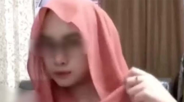 Video Syur 5 Menit Viral, Netizen Ramai-Ramai Serbu Akun TikTok Bu Guru Salsa