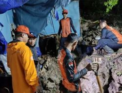 Pasangan Suami Istri Ditemukan Tewas Tertimbun Reruntuhan Rumah Akibat Tanah Longsor di Tapanuli Selatan