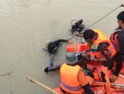 Tiga Balita Meninggal dalam Kecelakaan Truk Rombongan Pekerja Akasia di Riau