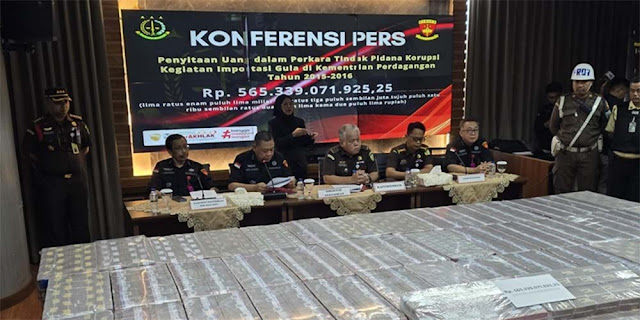 Kejagung Sita Uang Tunai Rp 565 Miliar di Kasus Impor Gula Kemendag yang Seret Tom Lembong