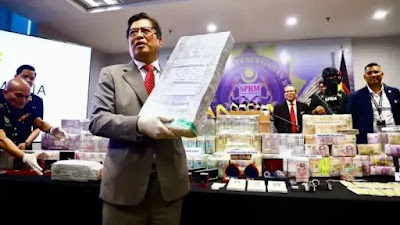 Duit Setara Rp626 M dan 16 Kg Emas Disita dari Kasus Korupsi PM Malaysia