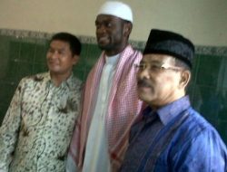 Jatuh Hati Melihat Ibadah Shalat, Pemain Asing Ini Putuskan Mualaf di Indonesia