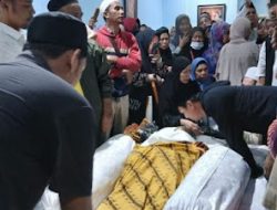 Jenazah Mantan Gubernur Malut Abdul Gani Kasuba Dimakamkan di Halmahera Selatan