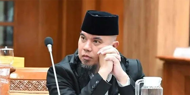 Sentil Musisi yang Gugat UU Hak Cipta, Gaya Tulisan Ahmad Dhani Dibilang Mirip Kitab Suci