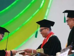 Viral Video Buya Yahya Wisuda S1 Fakultas Psikologi Unissula: Rektor Cium Tangan Mahasiswa