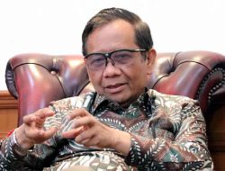 Sindir Ciri Orde Baru di Era Prabowo, Mahfud MD: Sarjana Tukang Muncul, Jabatan Kampus Politis!