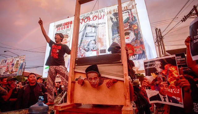 Banyak Palu Godam untuk Memukul Jokowi