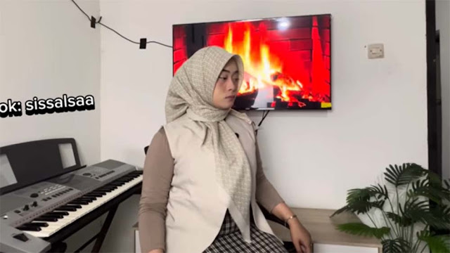 Setelah Video Syur 5 Menit Bu Guru Salsa Tanpa Busana, Kini Muncul Lagi Link Video Bu SR 4 Menit
