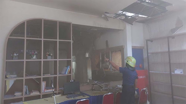 Kantor Pajak Padang Terbakar