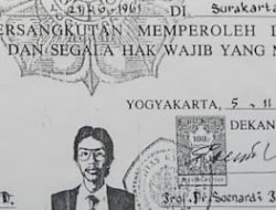 Kasus Ijazah Diberitakan Media Asing, Dokter Tifa: Hati-hati Pak Jokowi