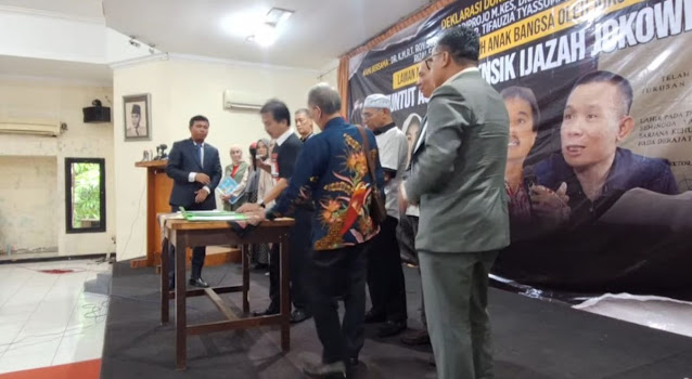 Jokowi Lapor ke Polisi Soal Ijazah, Roy Suryo Didukung Sejumlah Aktivis