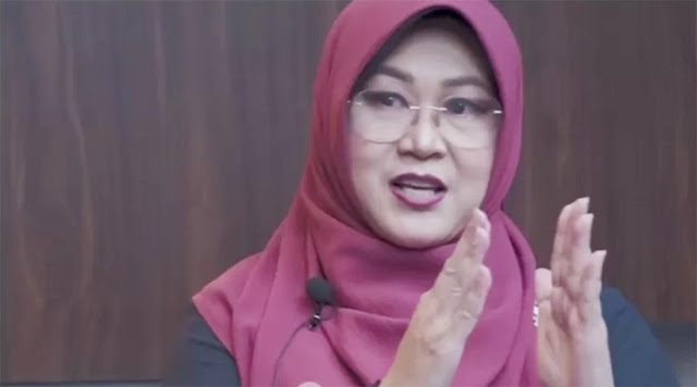 Bukan Asal Ceplos, Dokter Tifa Yakin Ijazah Jokowi Palsu Lewat Keahlian Khusus Ini