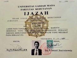 Terungkap Sosok Pemilik Foto Ijazah Jokowi yang Disebar Dian Sandi Kader PSI, Dokter Tifa: Ngaku Teman Seangkatannya JKW