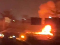 Truk TNI Diduga Berisi Amunisi Kecelakaan di Tol Gempol, Api Berkobar Tutup Jalan