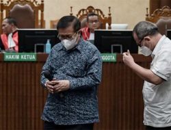 Tak Hanya Dipenjara 7 Tahun, Erintuah Damanik dan Mangapul Harus Bayar Denda Rp 500 Juta