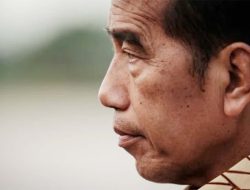 Jokowi Penyebar Hoaks Pertama soal Dugaan Ijazah Palsu