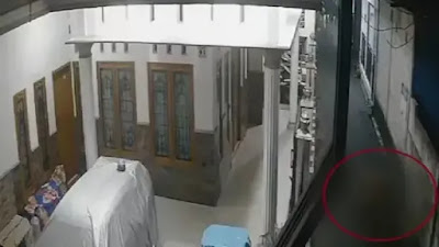 Geger! Maling Telanjang Bulat Terekam CCTV  Satroni Rumah Warga dengan Santuy, Punya Ilmu Hitam?