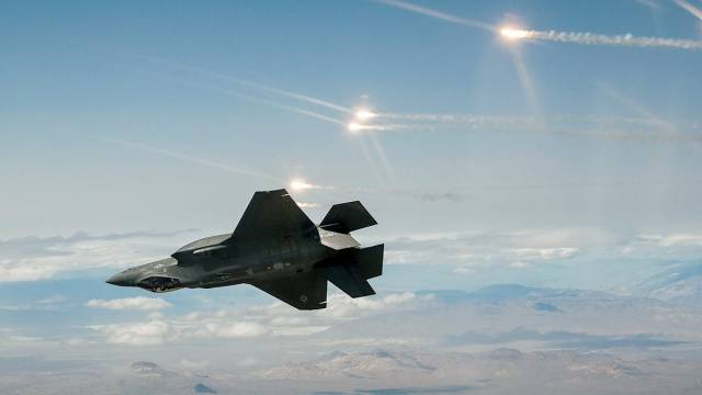 AS Panik, Jet Siluman F-35 Nyaris Hancur Ditembak Rudal Yaman