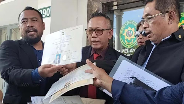 Zaenal Mustofa, Mantan Penggugat Ijazah Jokowi Resmi Ditahan