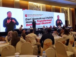 Feri Amsari: Reshuffle Menteri Kroco Jokowi akan Selamatkan Ekonomi RI