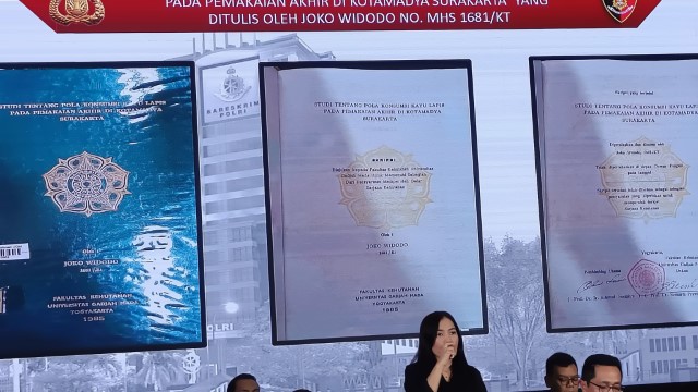 Spesial! Skripsi Jokowi Satu-Satunya Yang Didigitalkan UGM, Saking Bangganya?
