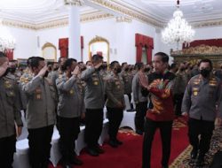 Kapolri Dicurigai Pasang Badan Lindungi Jokowi terkait Dugaan Ijazah Palsu