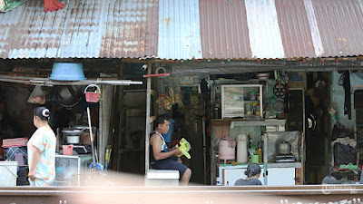 Pemerintah Hujani Insentif ke Masyarakat, Diskon Tarif Listrik hingga BSU, Ekonomi RI Mau Anjlok?
