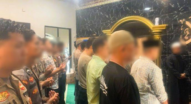 6 Anggota Polisi di Kalimantan Positif Narkoba, Sanksinya Wajib Sholat 5 Waktu di Mushala