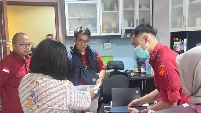 Apartemen Eks Stafsus Nadiem Digeledah Kejagung, Diduga Fiona Handayani dan Jurist Tan