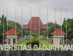 10 Tahun Bela Jokowi, Wajar Mahasiswa UGM Layangkan Mosi Tidak Percaya