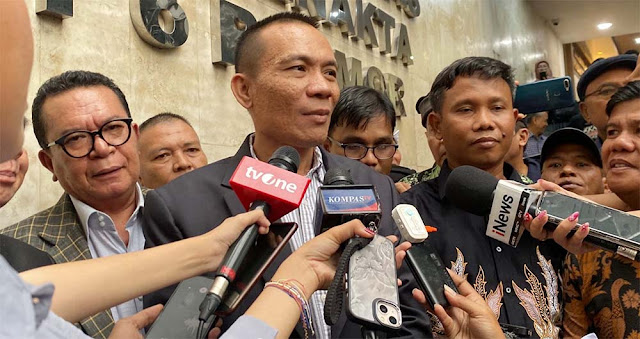 Diperiksa Polisi soal Ijazah Jokowi, Rismon Sianipar: Banyak Pertanyaan yang Tak Relevan!