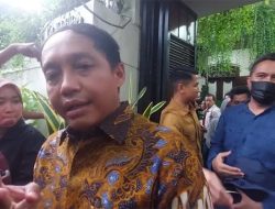 Jokowi Masih Hitung-Hitung untuk Maju Calon Ketum PSI