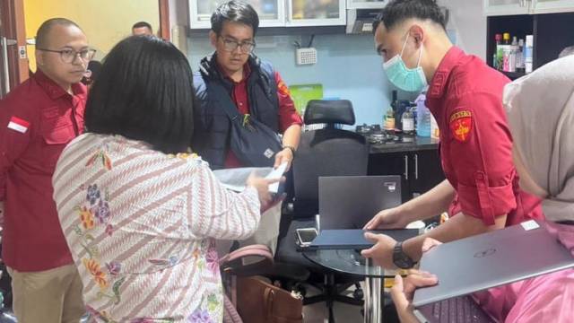 Perempuan Vehicle Si Menteri Disebut Berperan Mengatur Proyek Kemendikbud, IAW: Padahal Dia Pihak Swasta, Kan Gila Itu