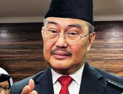Jimly Asshiddiqie Prediksi Prabowo Bakal Lindungi Gibran dari Upaya Pemakzulan