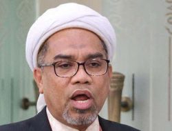 Ngabalin: Kelompok Kalah Pilpres 2024 dan Eks HTI/FPI Serang Jokowi dengan Kebencian “Tingkat Dewa”