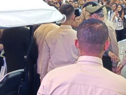 Prabowo Tegur dan Dorong Paspampres Gegara Hempaskan Tangan Jenderal Asing