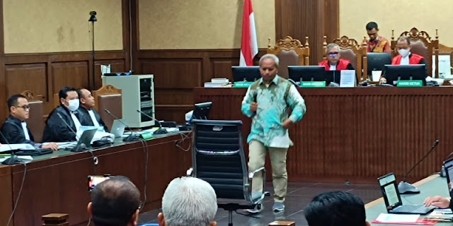 Dari Percakapan WA, Ahli Bahasa UI Sebut Hasto Kasih Uang Rp400 Juta ke Donny Tri Istiqomah