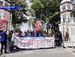 Rakyat Aceh Aksi Bawa Bendera Bulan Bintang dan Spanduk Referendum, Ancaman Disintegrasi di Depan Mata