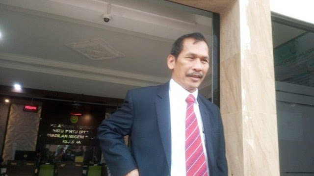 Berikut Daftar 11 Tuntutan Komardin Soal Ijazah Jokowi yang Ditolak UGM, Dikaitkan Dokumen Pribadi