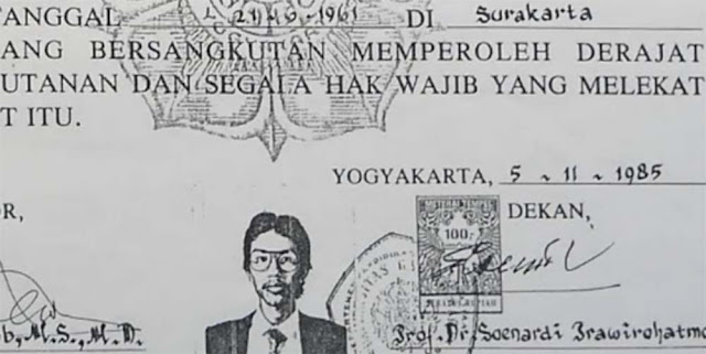 Ijazah Jokowi Kini Dituding Dicetak di Pasar Pramuka