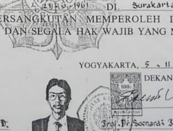 Seleksi Dokumen Pencalonan Jokowi di KPU Disoal