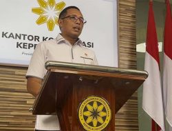 Bela Fadli Zon, Hasan Nasbi: Yang Kritik Harus Tahu Diri, Punya Kompetensi Menilai Tulisan Sejarah Tidak?
