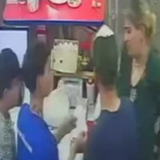 Viral 2 WNA Diduga Hipnotis dan Gondol Uang Kasir Kedai Seafood di Cilandak