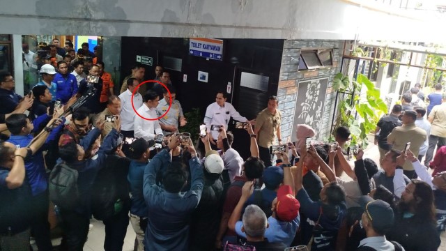 Diamnya Gibran Saat Tinjau Korban KMP Tunu Pratama Jaya, Tak Keluarkan Sepatah Kata Pun, Kenapa?