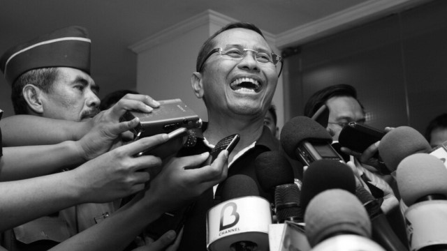 Menarik! Kini Jadi Tersangka, Dahlan Iskan Sempat Minta Kasus Dugaan Ijazah Palsu Jokowi Dihentikan, Kenapa?