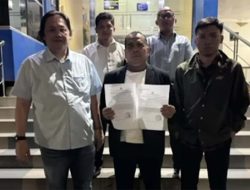 Gandeng Farhat Abas, Prof Paiman Laporkan Roy Suryo Cs ke Polisi Terkait Dugaan Fitnah Pembuatan Ijazah Palsu Jokowi
